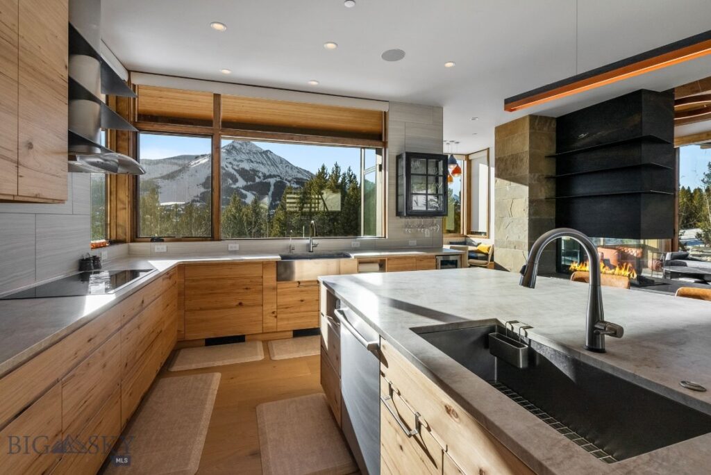 10 Middle Rider Road, Big Sky MT 59716