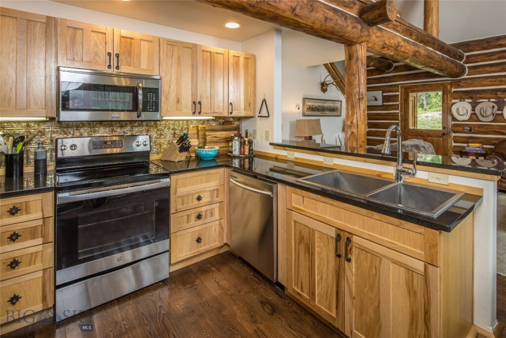 10 Rose Bud Loop, Big Sky MT 59716