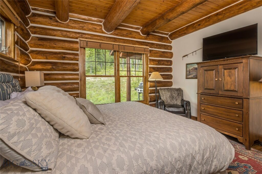 10 Rose Bud Loop, Big Sky MT 59716