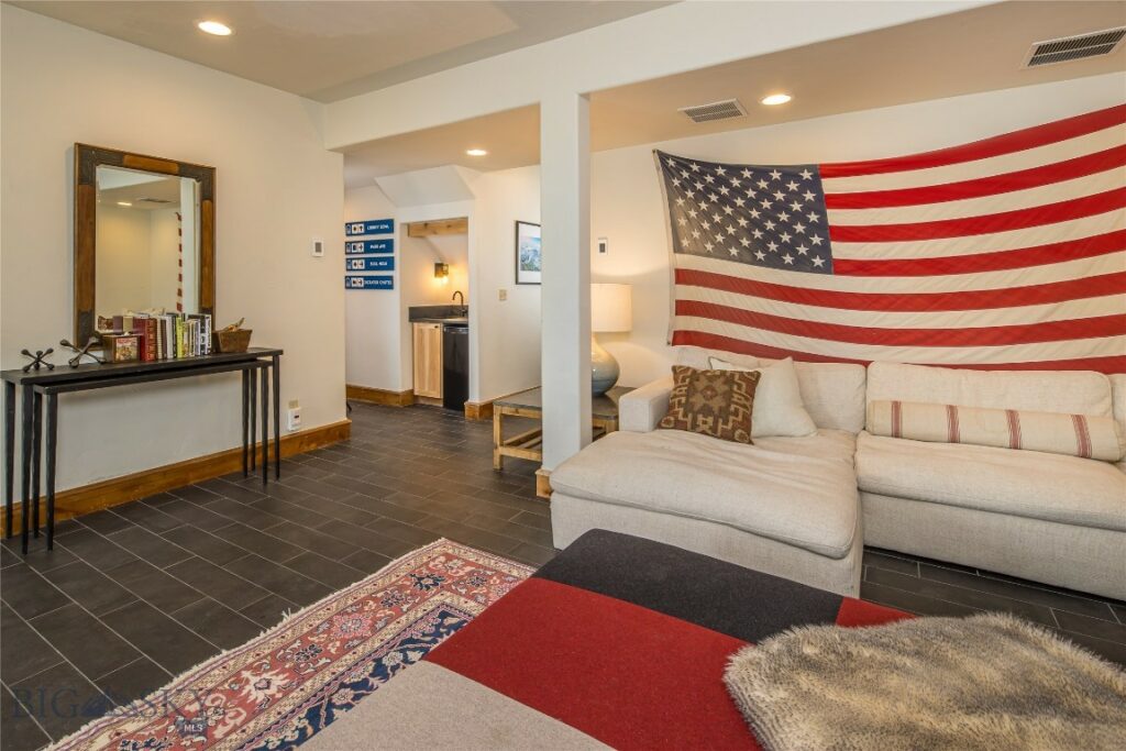 10 Rose Bud Loop, Big Sky MT 59716