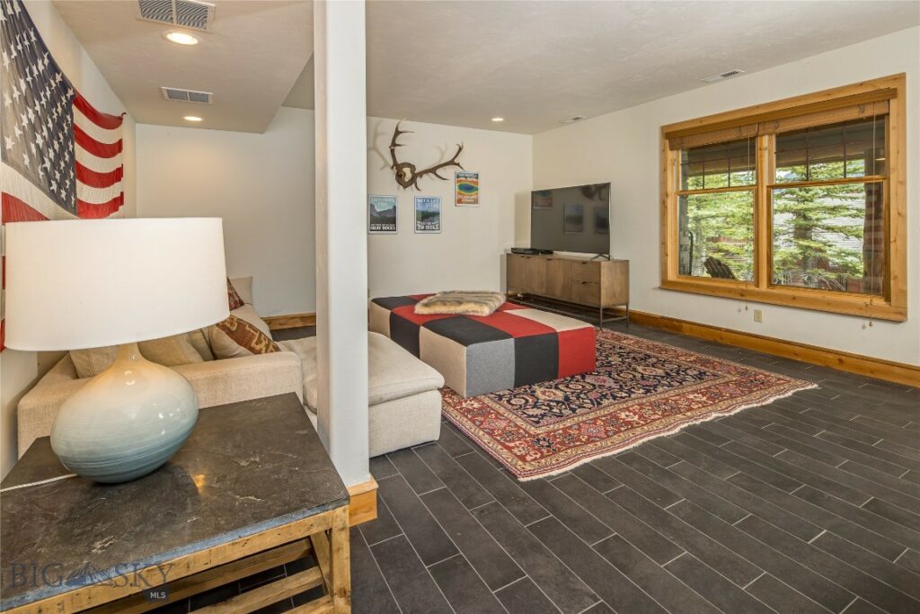 10 Rose Bud Loop, Big Sky MT 59716