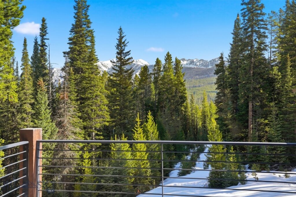 11 Speaking Eagle, Big Sky MT 59716