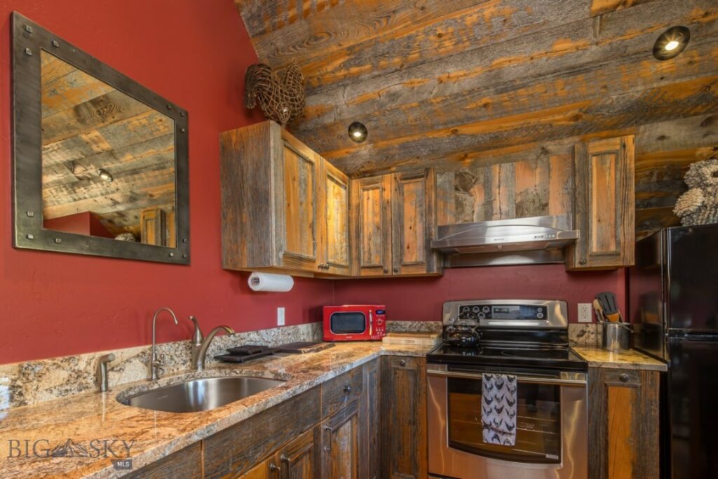 121 Old Toby Road, Big Sky MT 59716