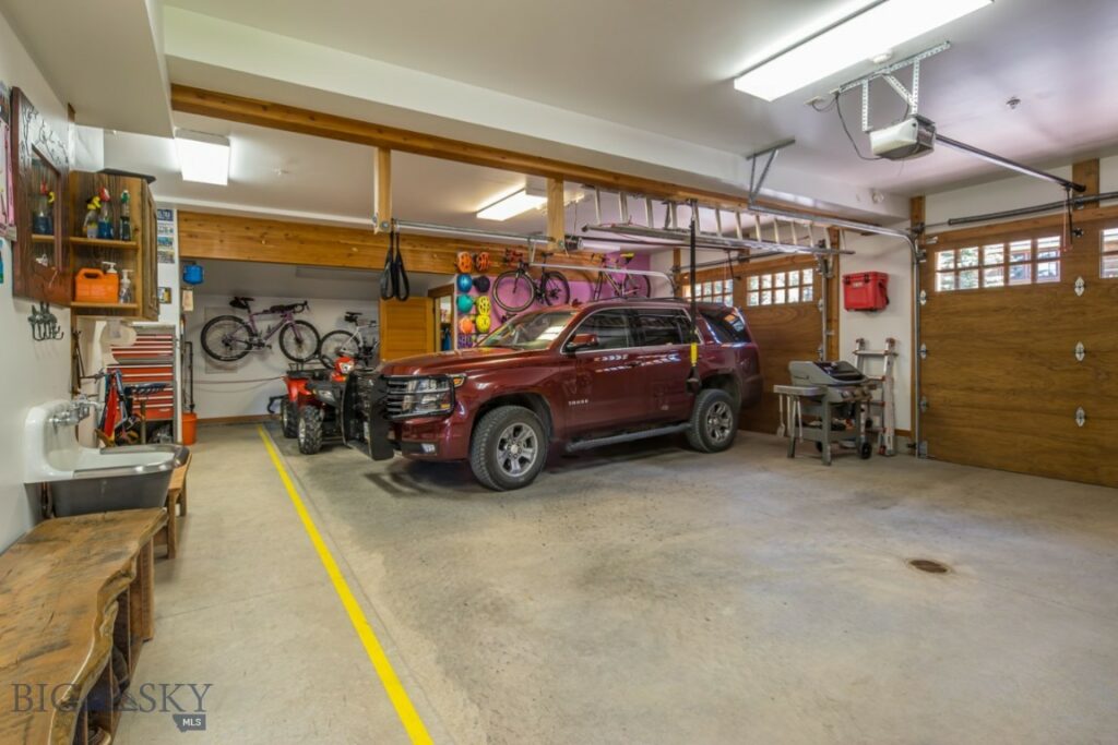 121 Old Toby Road, Big Sky MT 59716