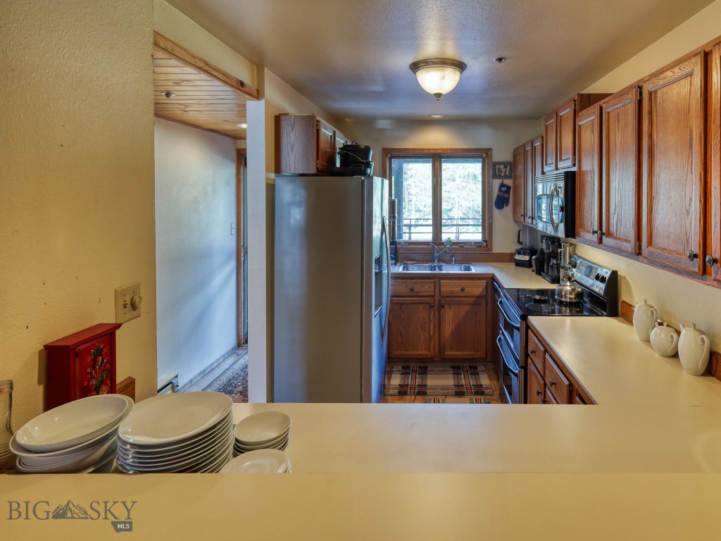 13 Heavy Runner Road, Big Sky MT 59716