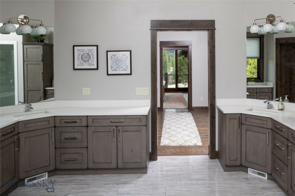 13 Little Plume, Big Sky MT 59716