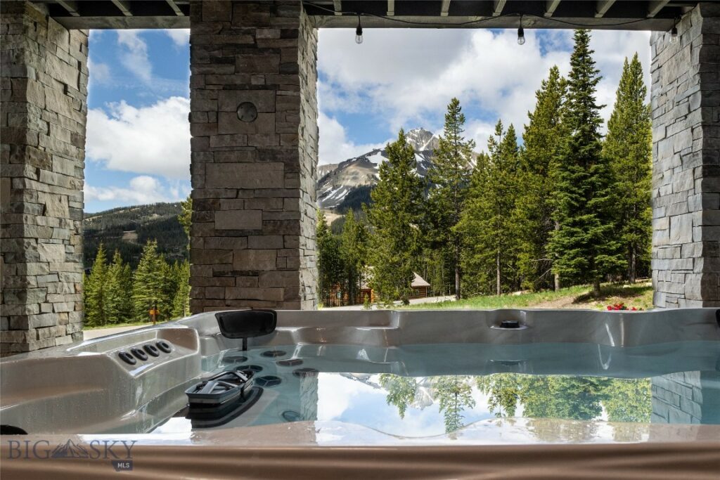 13 Little Plume, Big Sky MT 59716