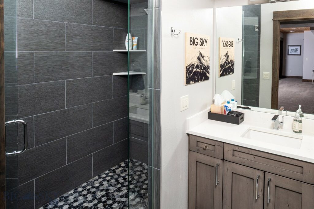 13 Little Plume, Big Sky MT 59716