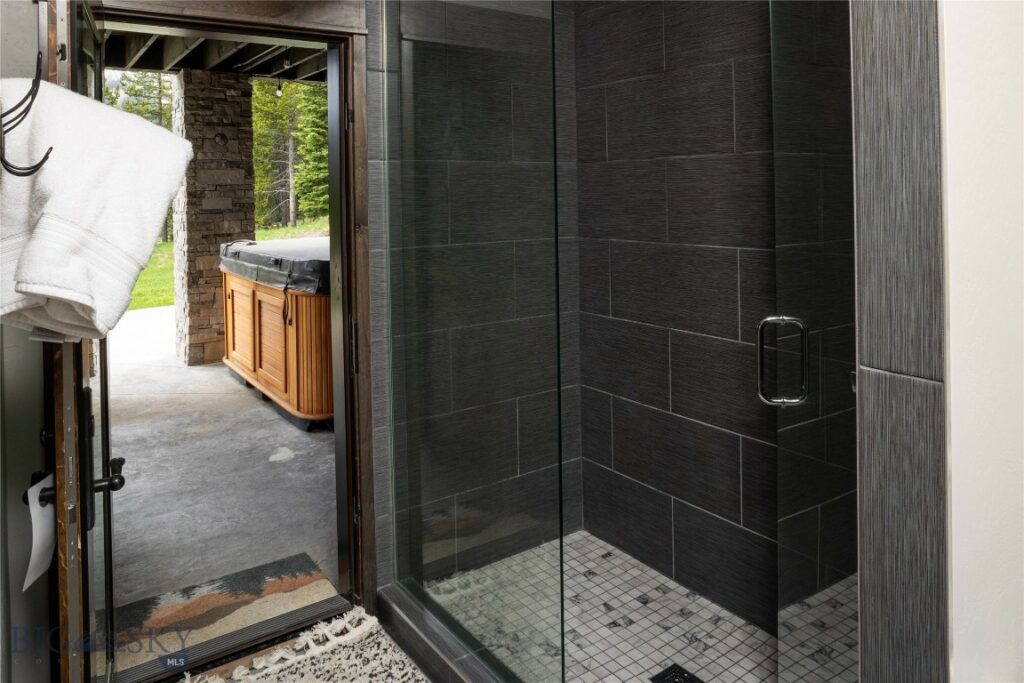 13 Little Plume, Big Sky MT 59716