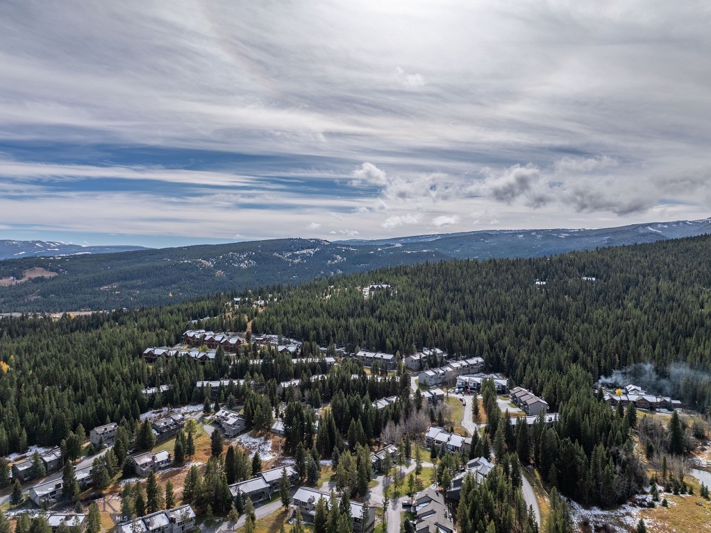 134 Rose Hip Circle, Big Sky MT 59716