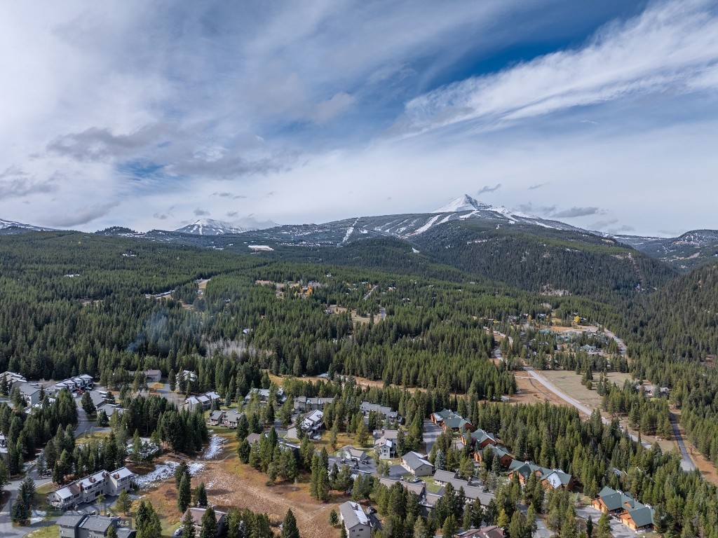 134 Rose Hip Circle, Big Sky MT 59716