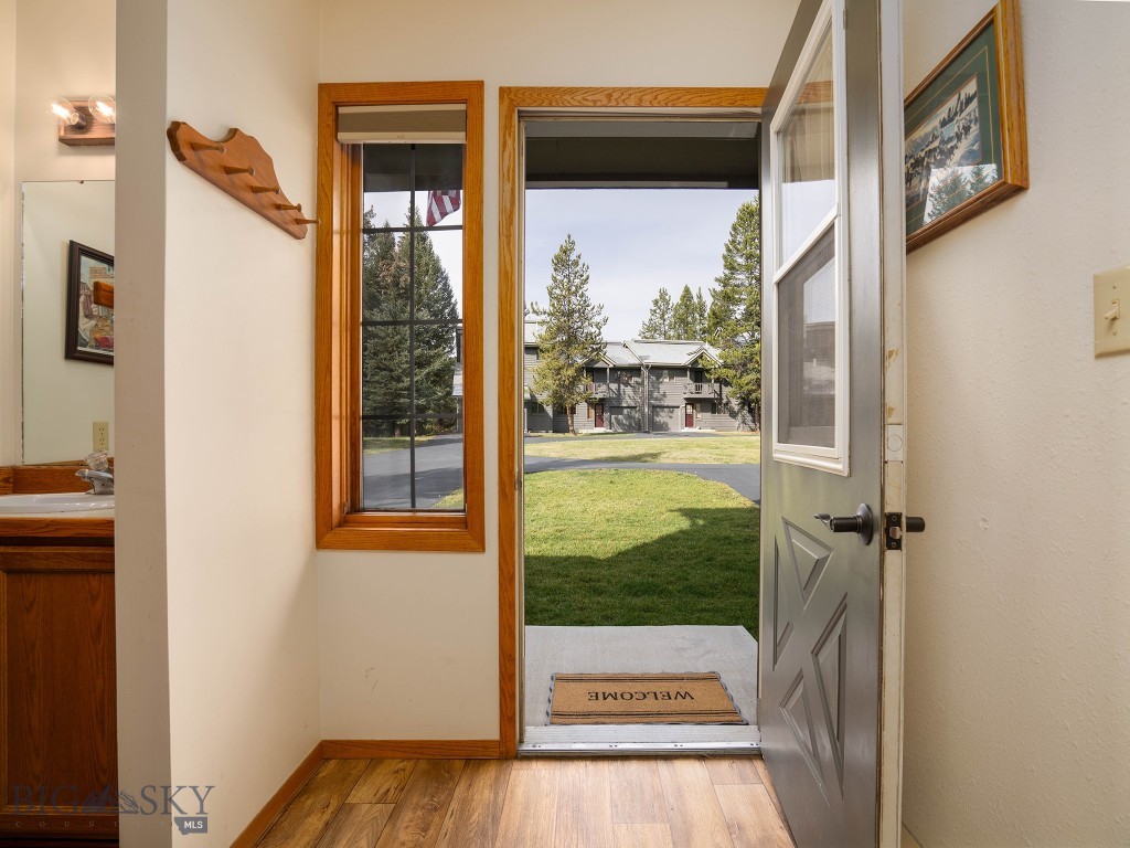 134 Rose Hip Circle, Big Sky MT 59716