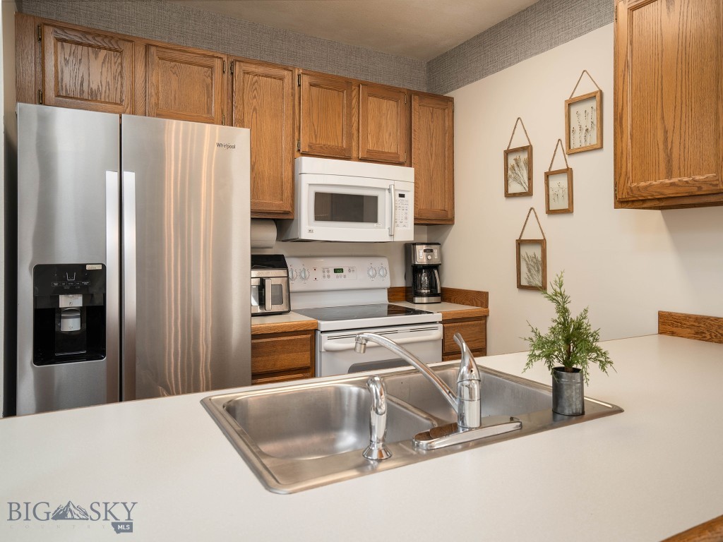 134 Rose Hip Circle, Big Sky MT 59716