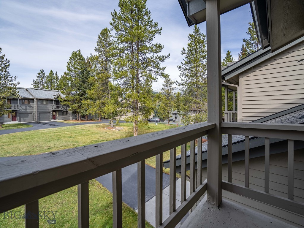 134 Rose Hip Circle, Big Sky MT 59716