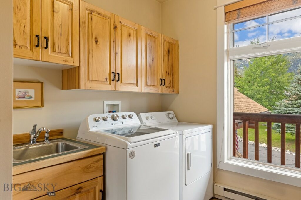 148 Crail Creek Court, Big Sky MT 59716