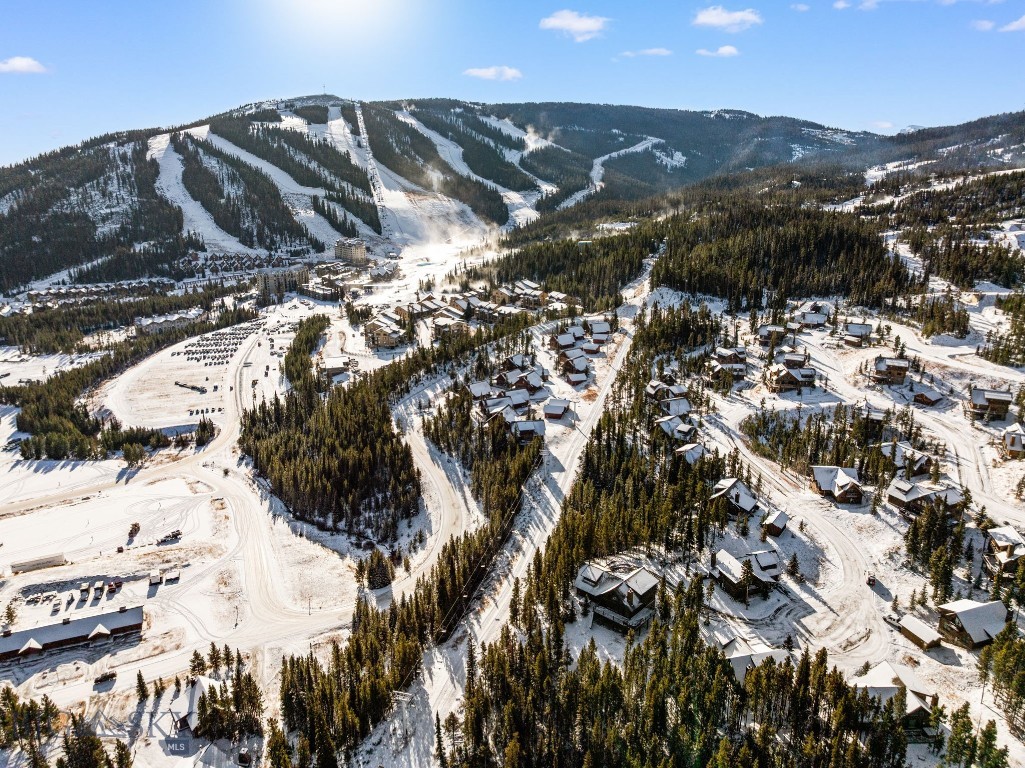 16 Oglala Road, Big Sky MT 59716