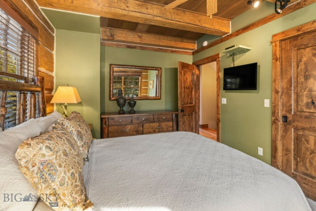 16 Oglala Road, Big Sky MT 59716