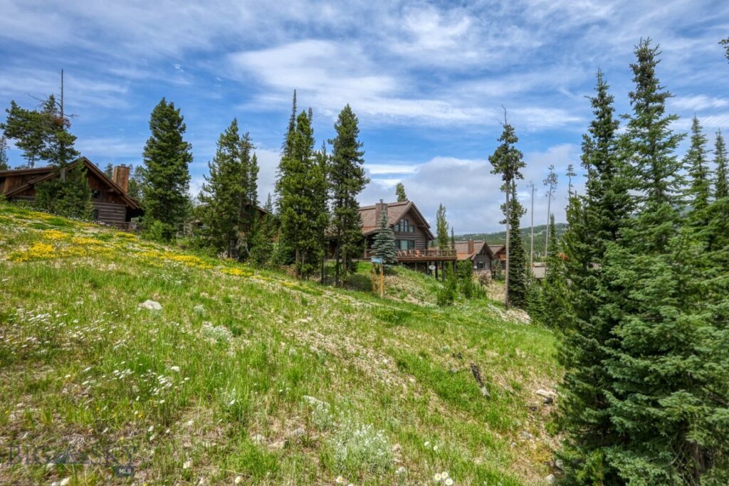 17 Manitou Loop, Big Sky MT 59716