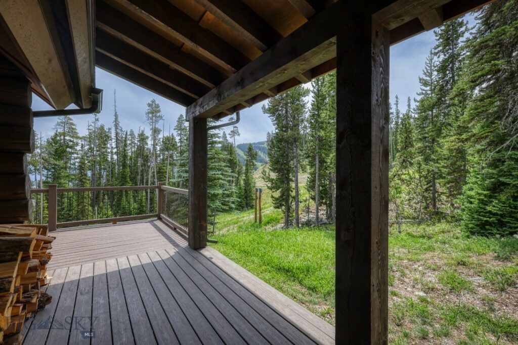 17 Manitou Loop, Big Sky MT 59716