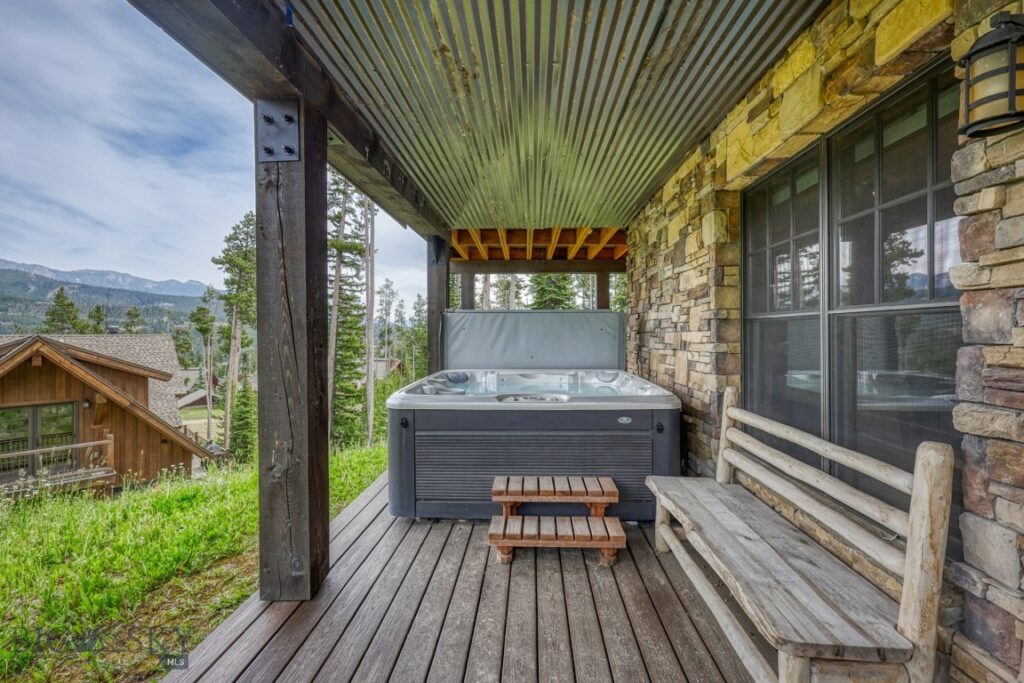 17 Manitou Loop, Big Sky MT 59716