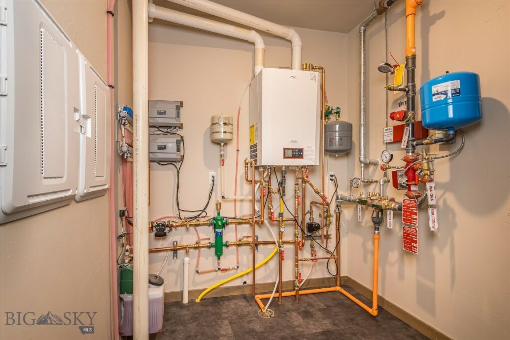 17 Black Eagle Road, Big Sky MT 59716