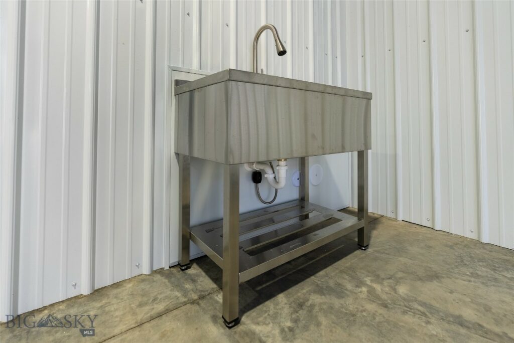 17 Blacksmith Loop, Big Sky MT 59730