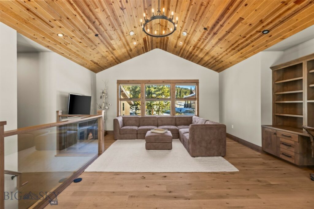 17 Swift Bear, Big Sky MT 59716