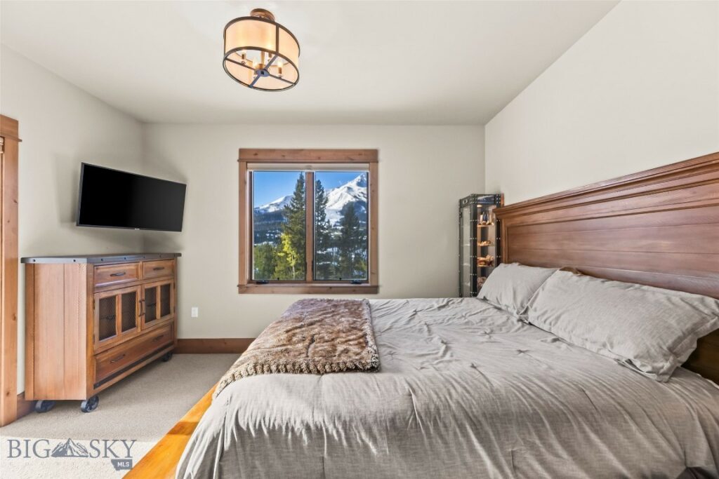 17 Swift Bear, Big Sky MT 59716