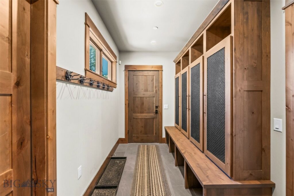 17 Swift Bear, Big Sky MT 59716