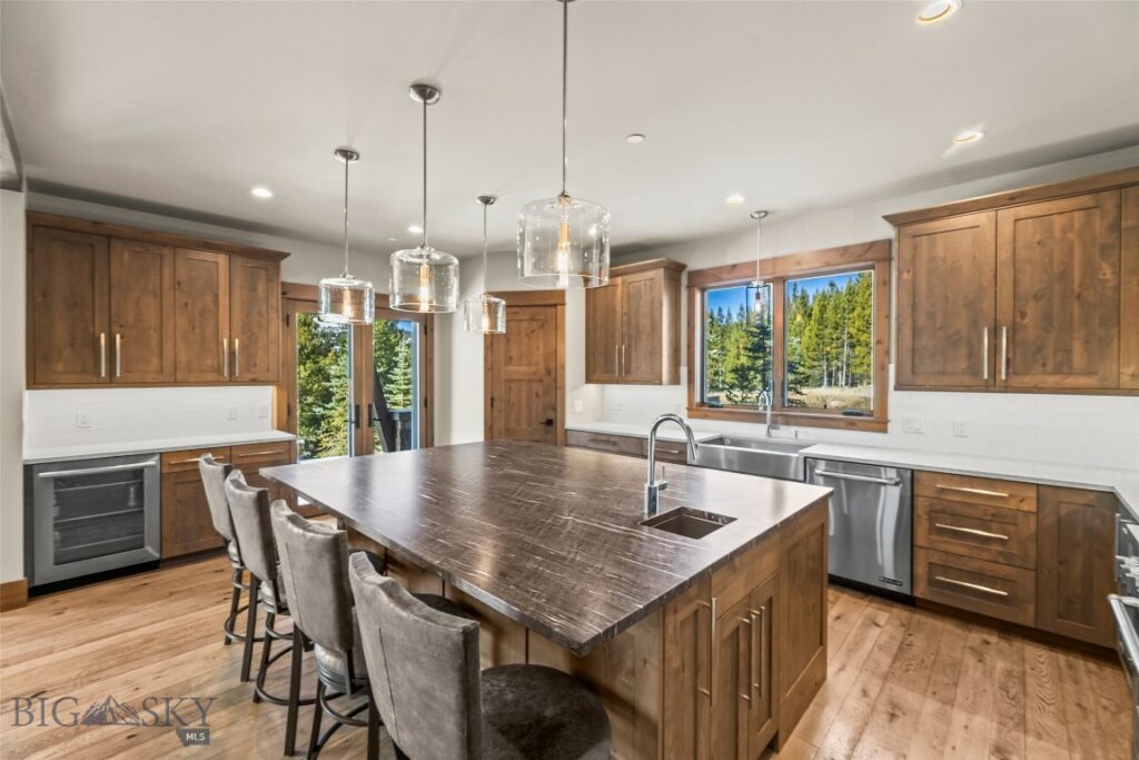 17 Swift Bear, Big Sky MT 59716