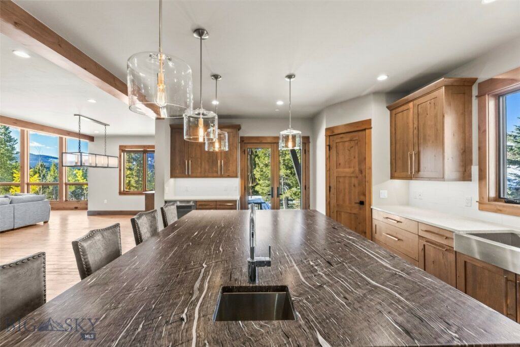 17 Swift Bear, Big Sky MT 59716