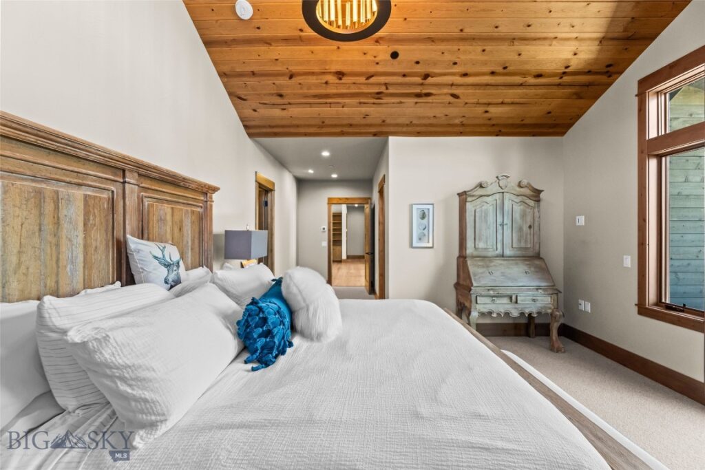 17 Swift Bear, Big Sky MT 59716