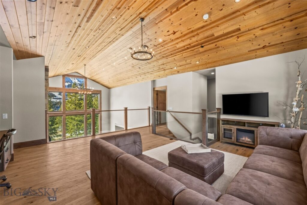 17 Swift Bear, Big Sky MT 59716