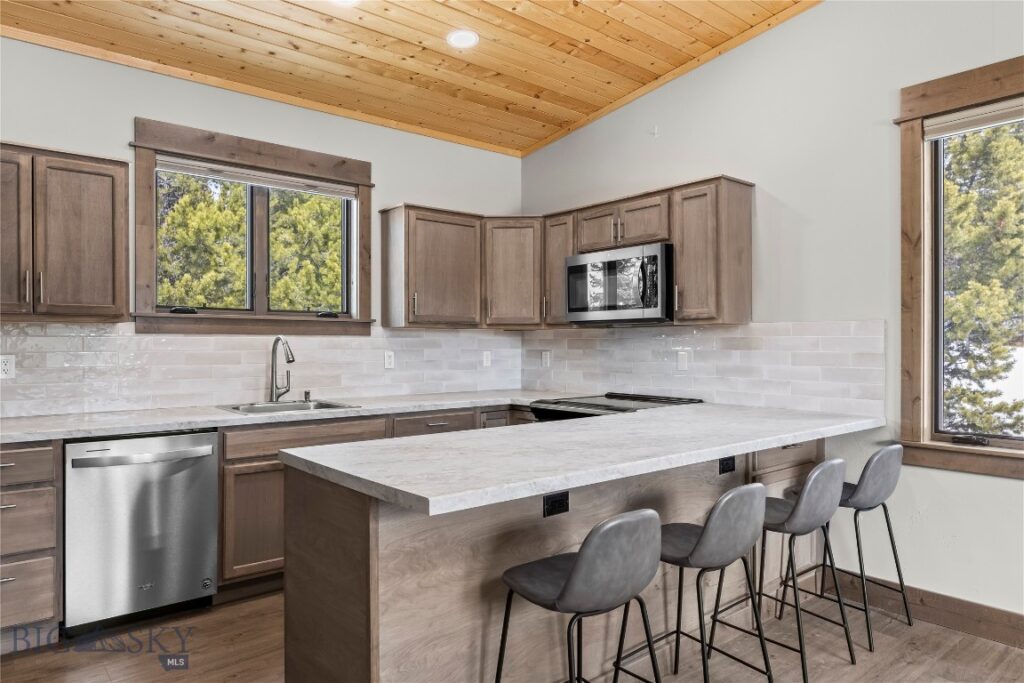 17 Swift Bear, Big Sky MT 59716