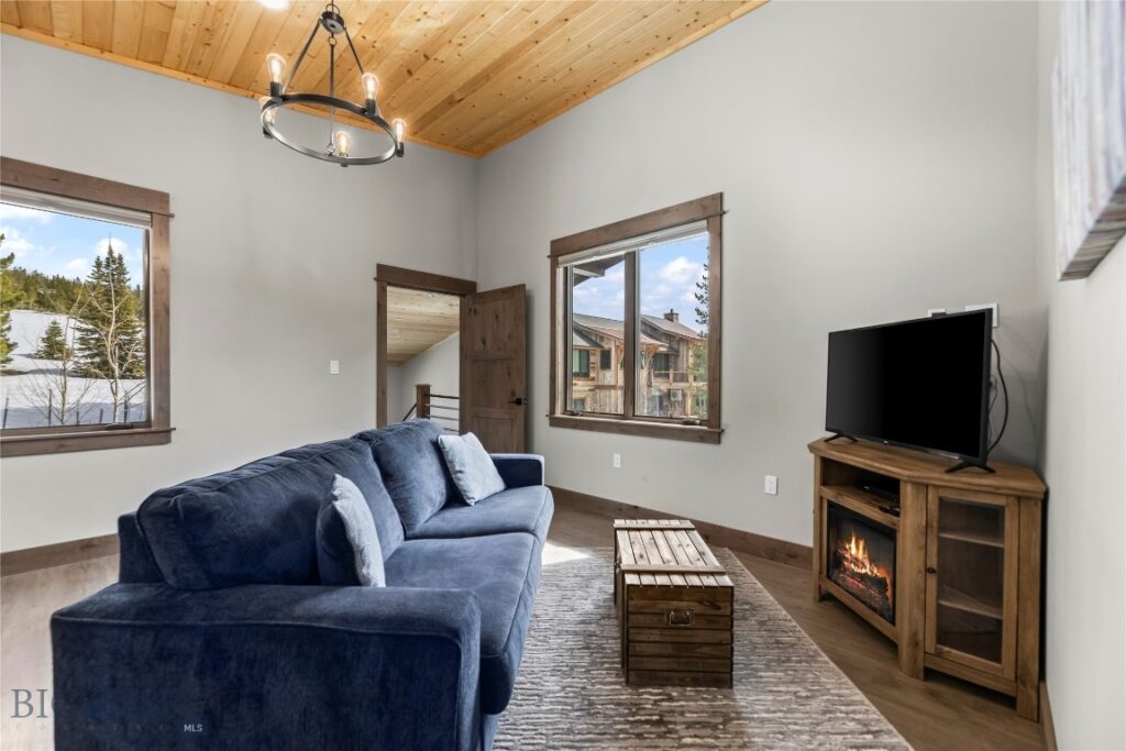 17 Swift Bear, Big Sky MT 59716