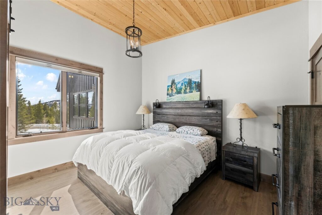 17 Swift Bear, Big Sky MT 59716