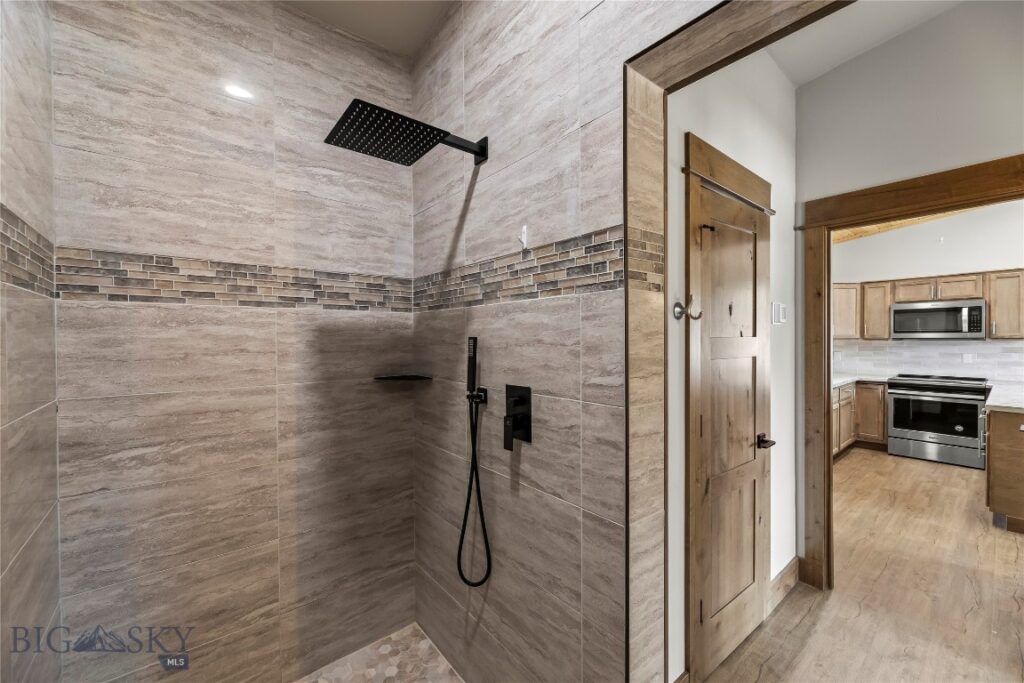 17 Swift Bear, Big Sky MT 59716