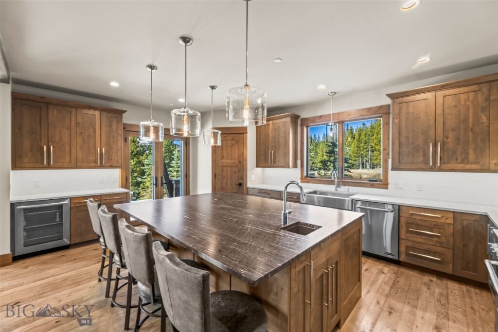 17 Swift Bear, Big Sky MT 59716