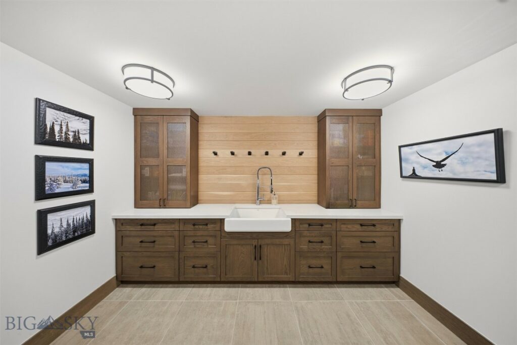 176 Martingale Fork, Big Sky MT 59716