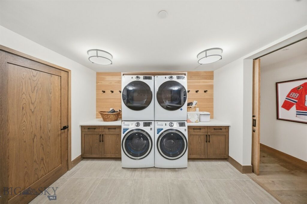 176 Martingale Fork, Big Sky MT 59716