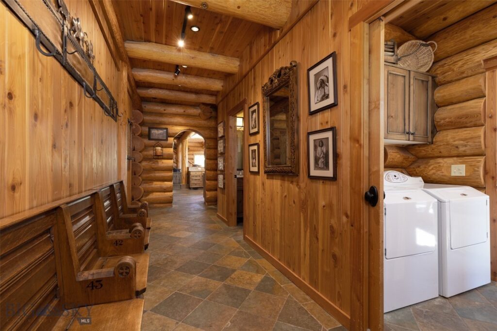 18 Half Hitch, Big Sky MT 59716