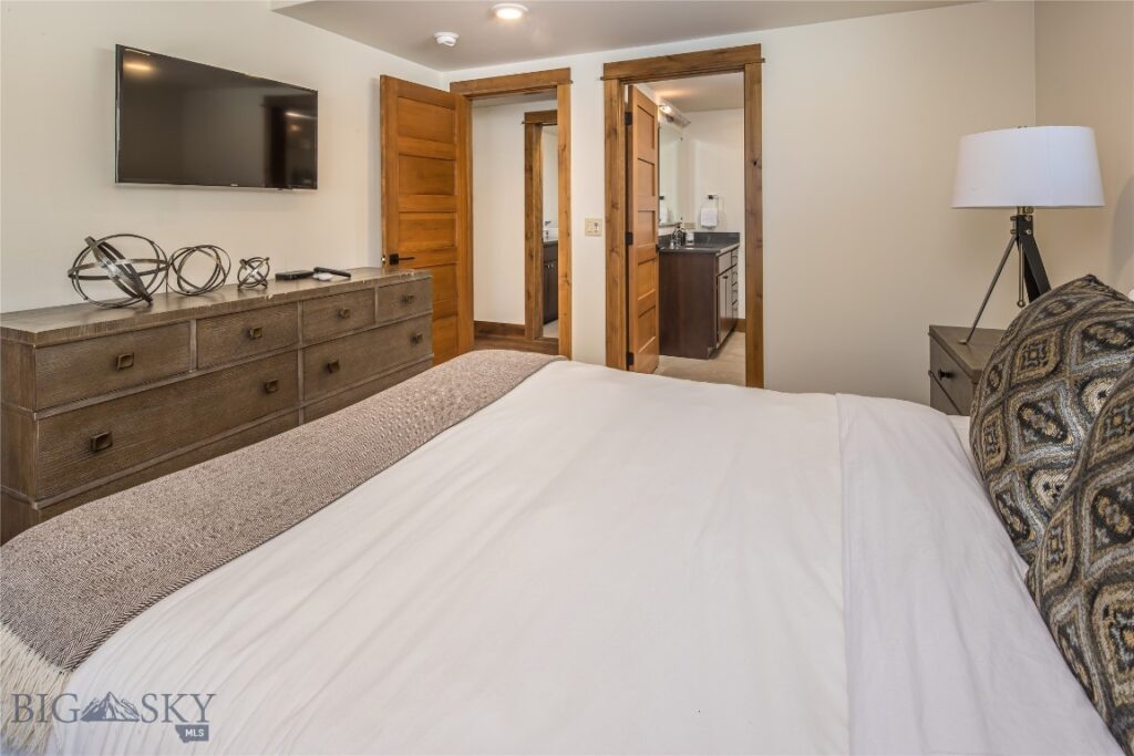 18 Claim Jumper Road, Big Sky MT 59716