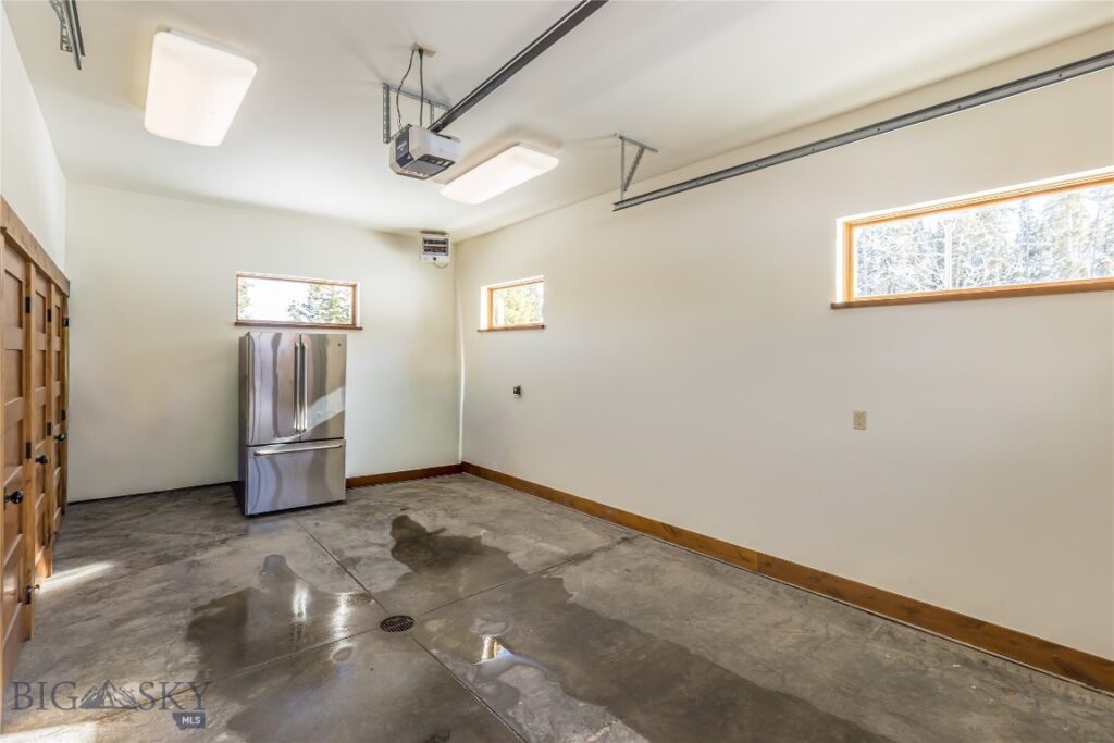 18 Claim Jumper Road, Big Sky MT 59716