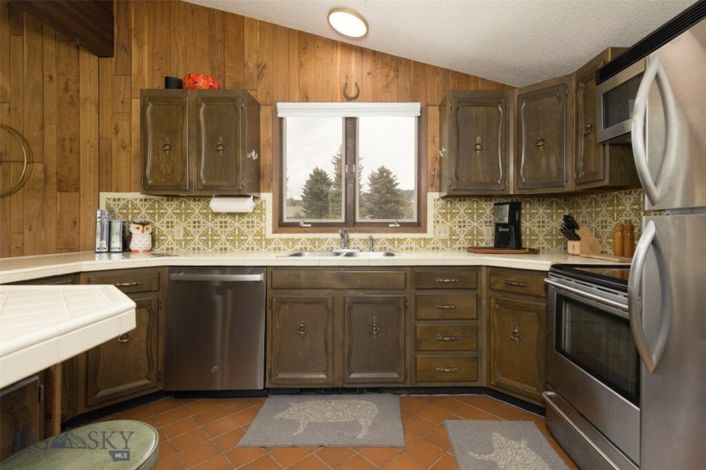 1930 Yellowtail, Big Sky MT 59716