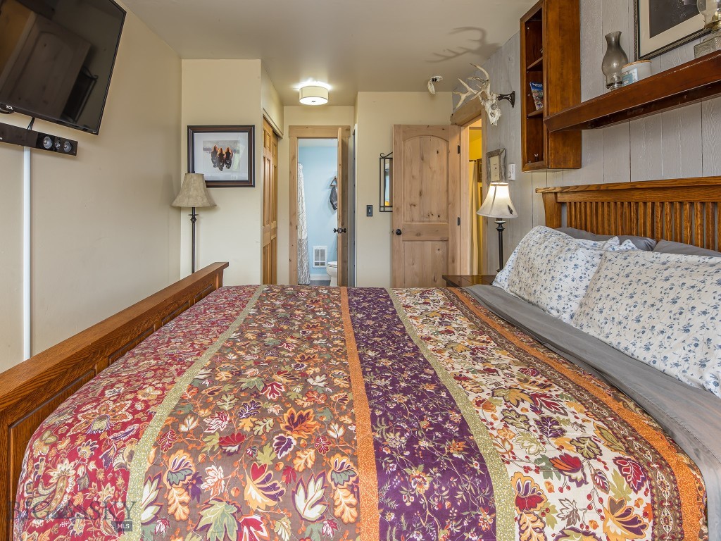 20 Yellowstone Spur Road, Big Sky MT 59716