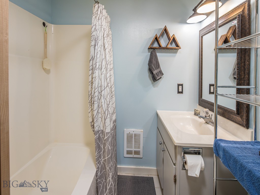 20 Yellowstone Spur Road, Big Sky MT 59716