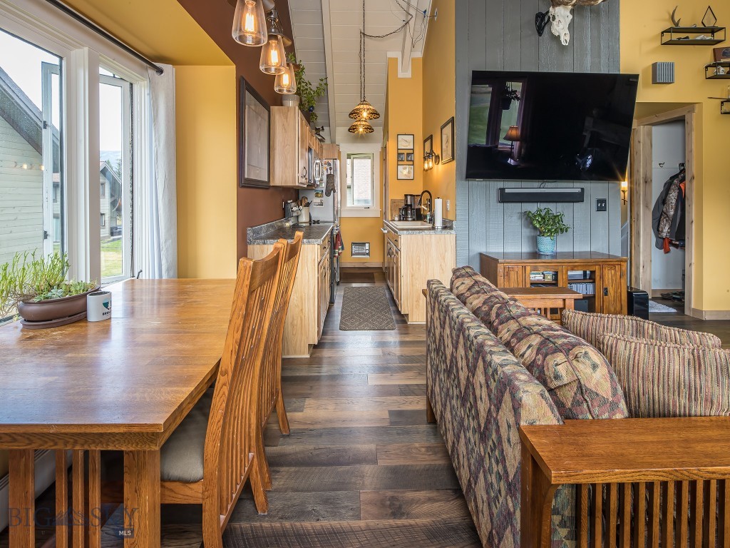 20 Yellowstone Spur Road, Big Sky MT 59716