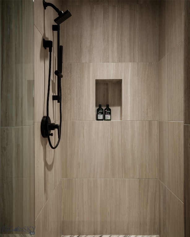 218 Martingale Fork, Big Sky MT 59716