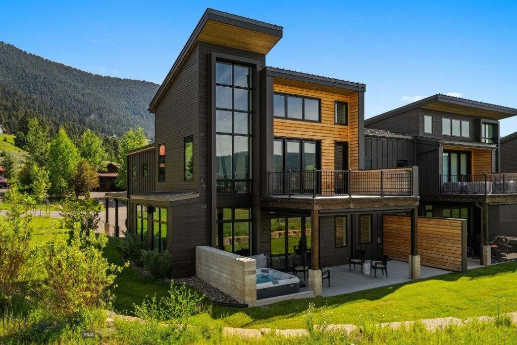 2220 Little Coyote Road, Big Sky MT 59716