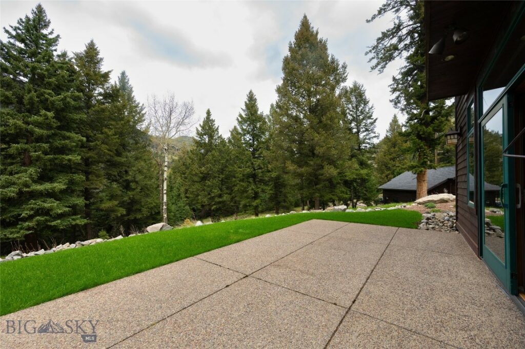 250 Pete’s Way, Big Sky MT 59730